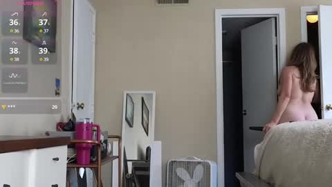 Snapshot of lovesarachristine chatting on January 17, 7:16 pm LoveSaraChristine online show from January 17, 7:16 pm