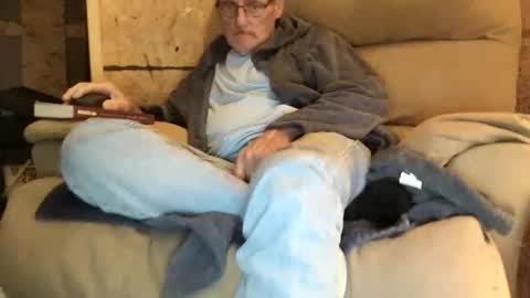 just here to have fun and cum online show from November 9, 11:25 pm