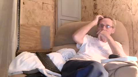 just here to have fun and cum online show from November 16, 12:33 pm