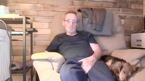 Snapshot of lovesex6565 chatting on April 22, 11:45 am just here to have fun and cum online show from April 22, 11:45 am