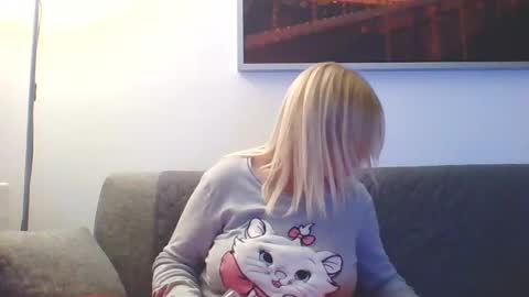 Snapshot of lovestar544963 chatting on December 3, 6:17 pm Marlyn online show from December 3, 6:17 pm