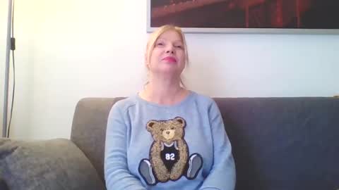 Snapshot of lovestar544963 chatting on December 10, 2:06 pm Marlyn online show from December 10, 2:06 pm