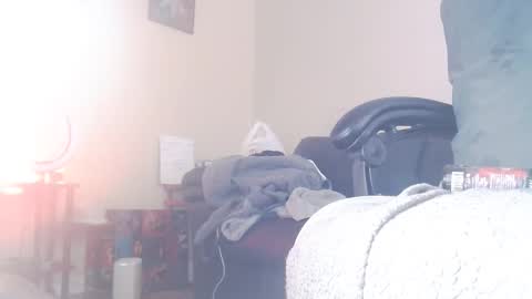 lovetobeused online show from December 1, 5:18 pm