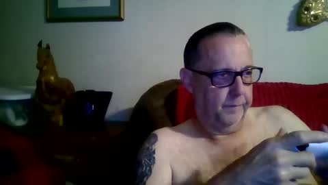lovesummer69 online show from April 3, 12:41 am