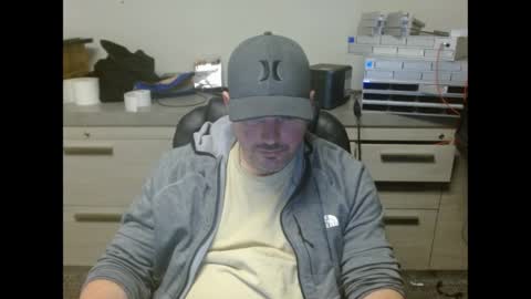 Snapshot of lovetofps chatting on April 6, 10:22 pm Love2Game online show from April 6, 10:22 pm
