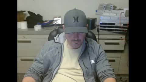 Snapshot of lovetofps chatting on April 14, 11:00 pm Love2Game online show from April 14, 11:00 pm