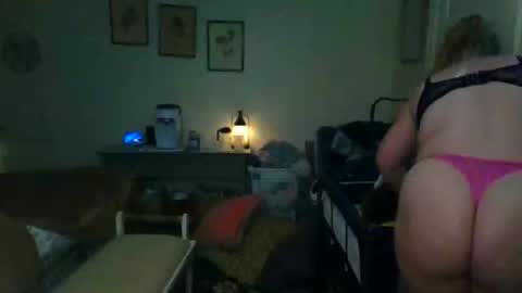 Snapshot of lovetubes101 chatting on September 20, 12:55 am lovetubes101 online show from September 20, 12:55 am