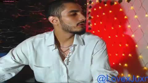 lovexjuxn77 online show from July 17, 11:20 pm