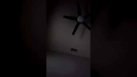 loveyofeets online show from March 22, 12:30 pm