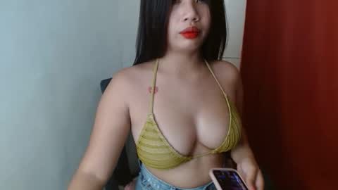 loving_ellah19 online show from October 2, 10:00 am