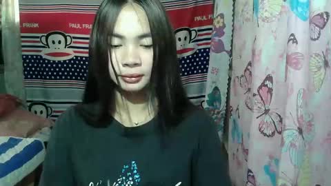 Snapshot of loving_rhean chatting on May 18, 1:45 am loving_rhean online show from May 18, 1:45 am