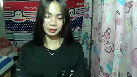 Snapshot of loving_rhean chatting on May 18, 7:25 am loving_rhean online show from May 18, 7:25 am