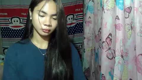 Snapshot of loving_rhean chatting on May 20, 4:13 pm loving_rhean online show from May 20, 4:13 pm