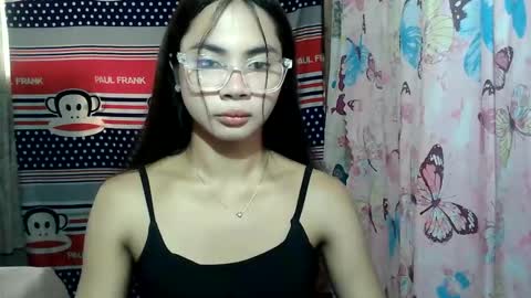 Snapshot of loving_rhean chatting on May 22, 3:35 am loving_rhean online show from May 22, 3:35 am