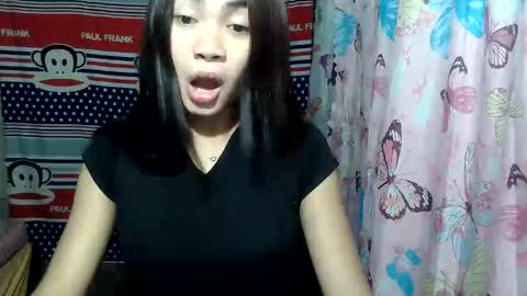 Snapshot of loving_rhean chatting on May 27, 3:42 pm loving_rhean online show from May 27, 3:42 pm