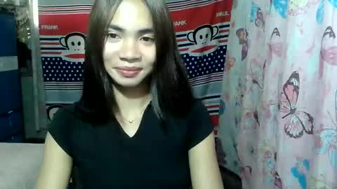 Snapshot of loving_rhean chatting on June 7, 1:21 am loving_rhean online show from June 7, 1:21 am