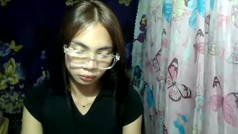 Snapshot of loving_rhean chatting on June 21, 2:30 pm loving_rhean online show from June 21, 2:30 pm