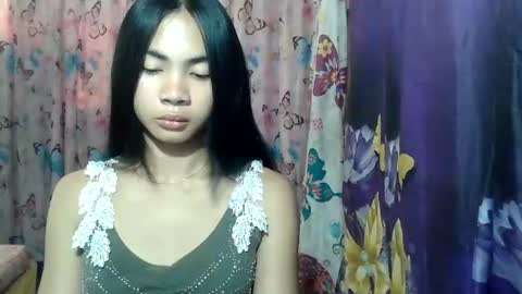 Snapshot of loving_rhean chatting on July 5, 3:13 am loving_rhean online show from July 5, 3:13 am