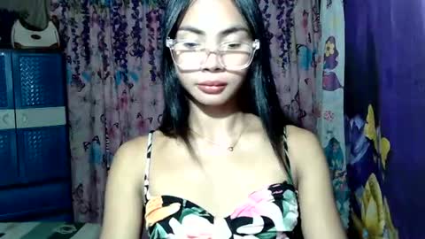 Snapshot of loving_rhean chatting on July 15, 11:48 am loving_rhean online show from July 15, 11:48 am