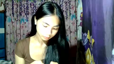 Snapshot of loving_rhean chatting on July 18, 2:10 pm loving_rhean online show from July 18, 2:10 pm