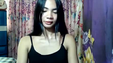 Snapshot of loving_rhean chatting on July 19, 3:10 am loving_rhean online show from July 19, 3:10 am