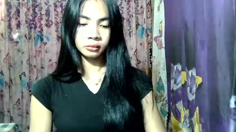 Snapshot of loving_rhean chatting on July 21, 12:13 am loving_rhean online show from July 21, 12:13 am