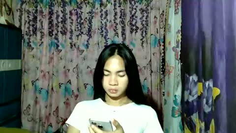 Snapshot of loving_rhean chatting on July 27, 1:51 pm loving_rhean online show from July 27, 1:51 pm