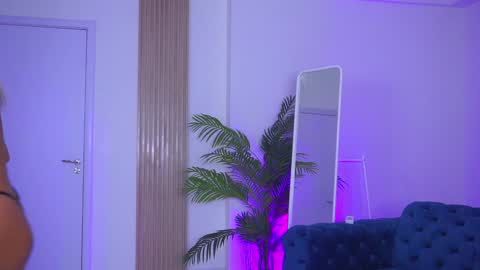 Nora online show from January 5, 4:47 am