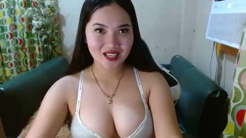 Marie online show from March 19, 1:26 pm