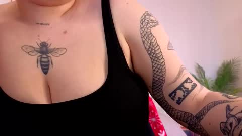 Call me Aphrodite online show from February 10, 7:34 am