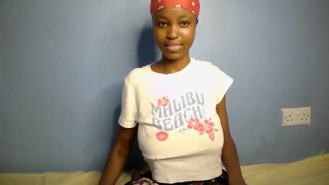 lovly_lastborn online show from February 26, 6:18 pm