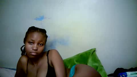 lovly_lastborn online show from March 15, 9:59 am