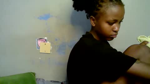 Snapshot of lovly_lastborn1 chatting on April 9, 6:19 am lovly_lastborn1 online show from April 9, 6:19 am