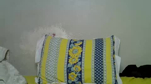 Snapshot of lovly_lastborn1 chatting on May 18, 4:57 pm lovly_lastborn1 online show from May 18, 4:57 pm