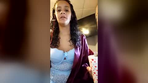 Snapshot of lowkey_latina chatting on June 16, 12:52 pm lowkey_latina online show from June 16, 12:52 pm