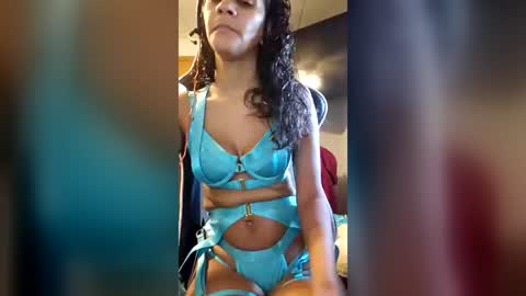 Snapshot of lowkey_latina chatting on June 17, 12:50 pm lowkey_latina online show from June 17, 12:50 pm