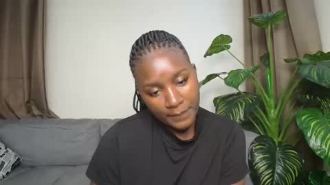 Snapshot of loyalcutie chatting on May 13, 5:27 am loyalcutie online show from May 13, 5:27 am