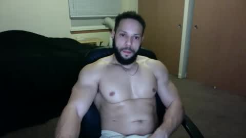 Snapshot of lskinnatty chatting on February 20, 12:51 am lskinnatty online show from February 20, 12:51 am