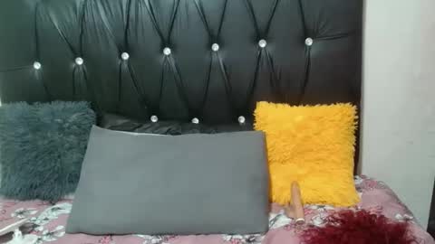 lsnnickykhanyile online show from November 9, 5:22 pm