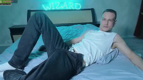 Snapshot of lstfl_wizard chatting on March 11, 2:01 pm Lstfl wizard online show from March 11, 2:01 pm