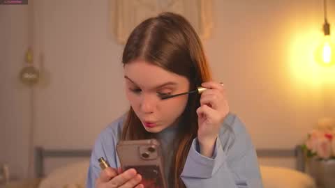 Snapshot of lu__lane chatting on October 9, 8:12 am Lu 3 online show from October 9, 8:12 am