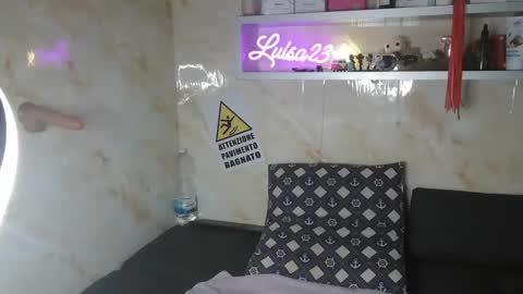 Snapshot of lu_isa3 chatting on May 11, 4:04 pm luisa online show from May 11, 4:04 pm