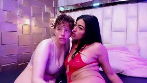 Snapshot of lu_vale chatting on July 11, 1:58 pm lu_vale online show from July 11, 1:58 pm