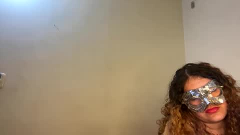 Snapshot of luana_winner chatting on November 9, 4:22 am luana_winner online show from November 9, 4:22 am