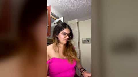 luana_winner online show from May 3, 5:02 am
