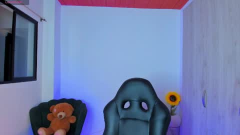 Snapshot of luanabonasx chatting on April 3, 12:36 pm Luana online show from April 3, 12:36 pm