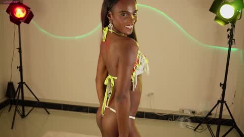 Snapshot of luanarisque chatting on February 5, 4:16 am IG luana orq online show from February 5, 4:16 am