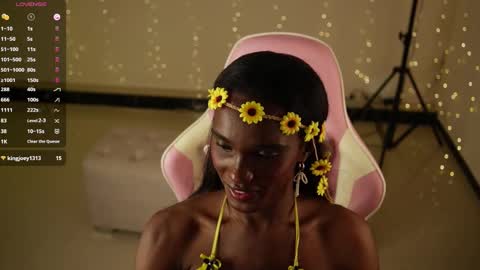 Snapshot of luanarisque chatting on February 20, 11:21 pm IG luana orq online show from February 20, 11:21 pm