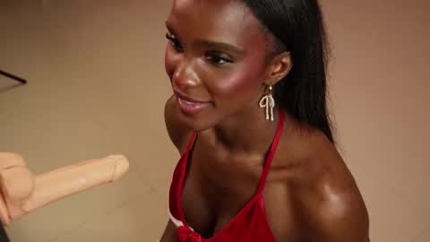 Snapshot of luanarisque chatting on March 5, 8:10 am IG luana orq online show from March 5, 8:10 am