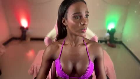 Snapshot of luanarisque chatting on November 5, 5:51 am IG luana orq online show from November 5, 5:51 am